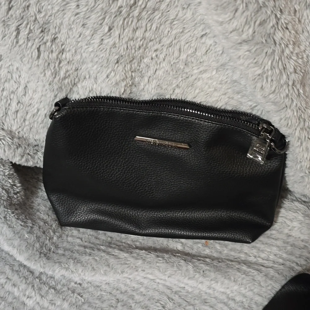 Steve Madden Crossbody - Picture 4 of 7